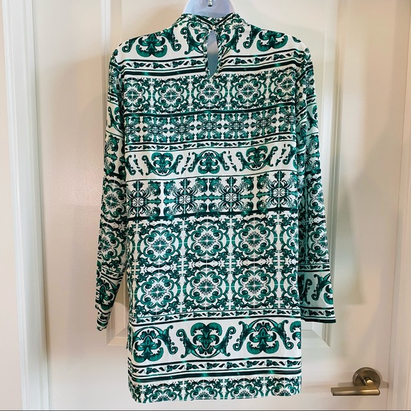 H&M Green & White Paisley Print Top Size 6 - Picture 8 of 9